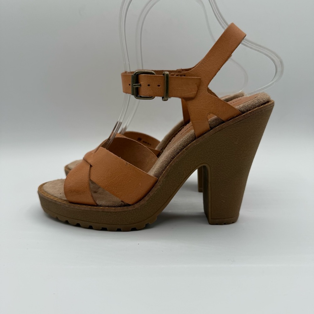 Chinese Laundry Elegant Tan Strappy Heels Size 6 - Picture 2 of 10